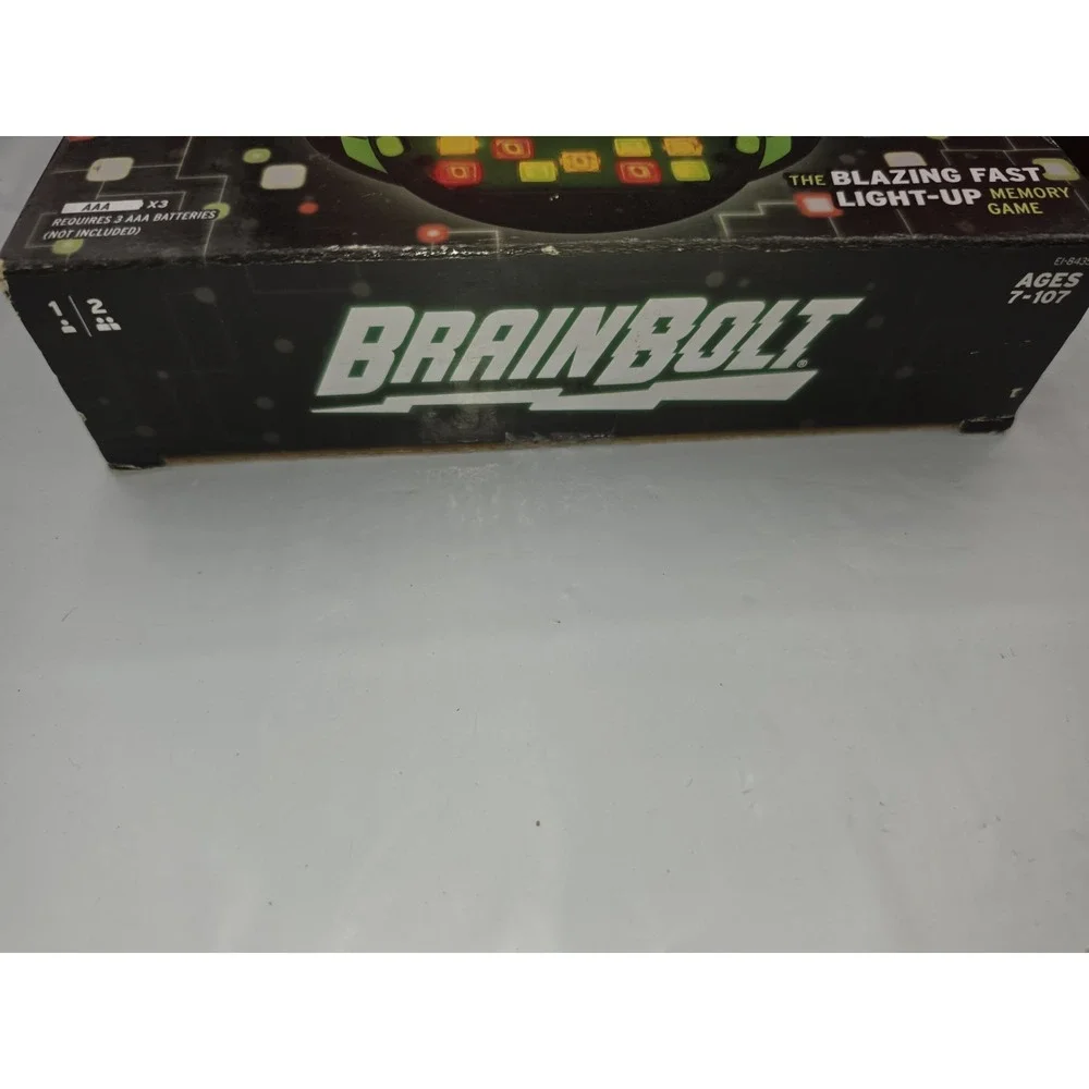 NEW Educational Insights BrainBolt Handheld Electronic Memory Game Sealed